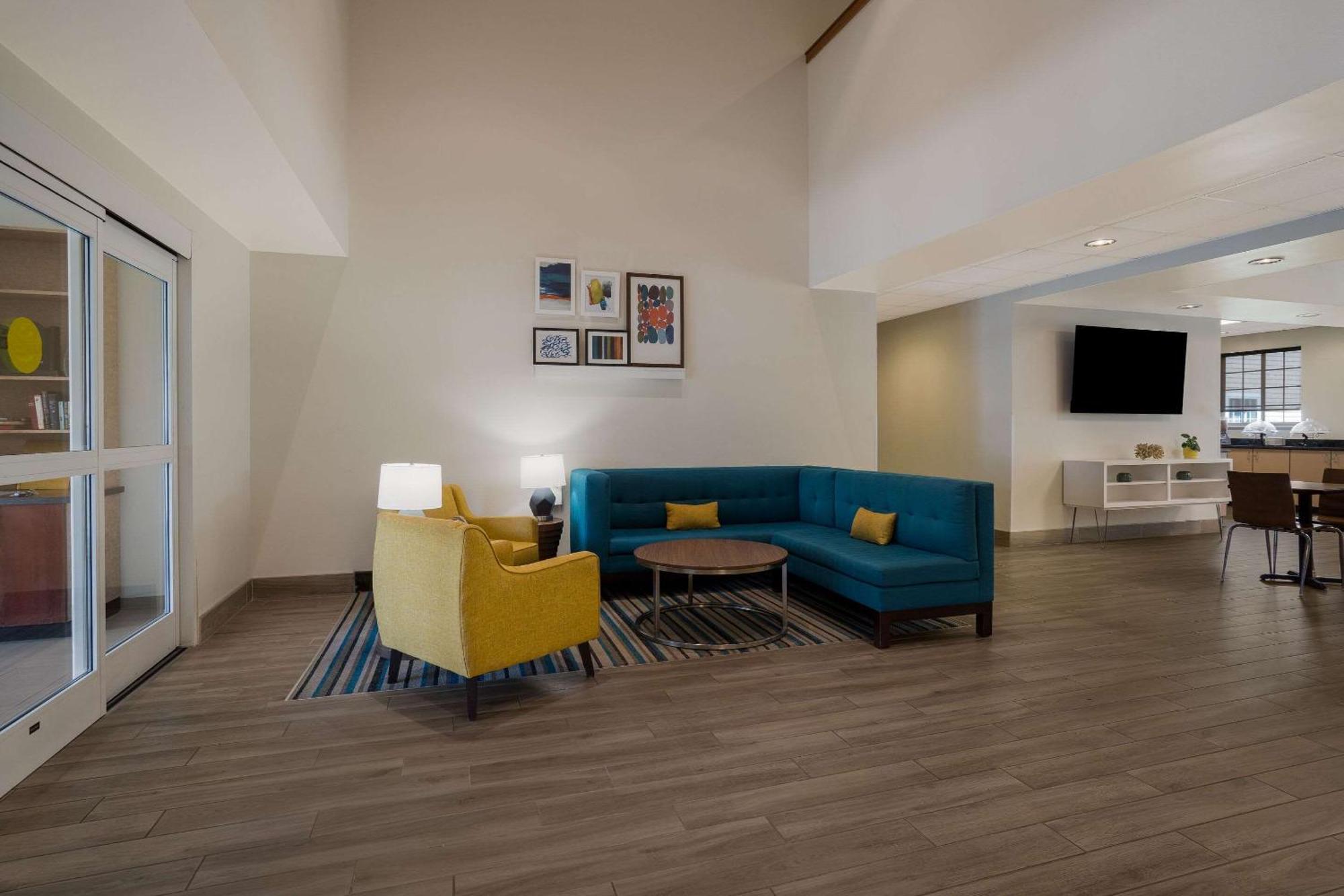 Mainstay Suites Wilmington - University Area Exterior photo