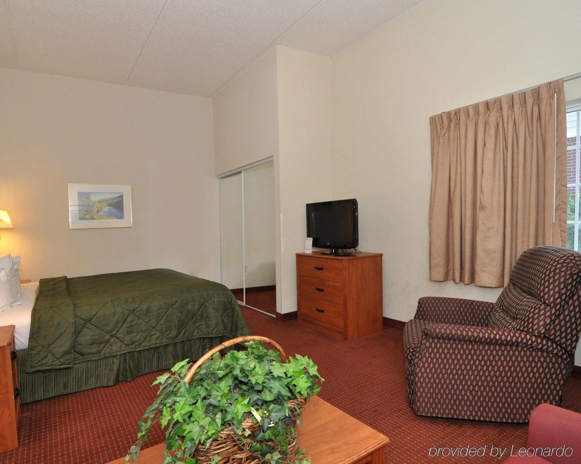 Mainstay Suites Wilmington - University Area Exterior photo
