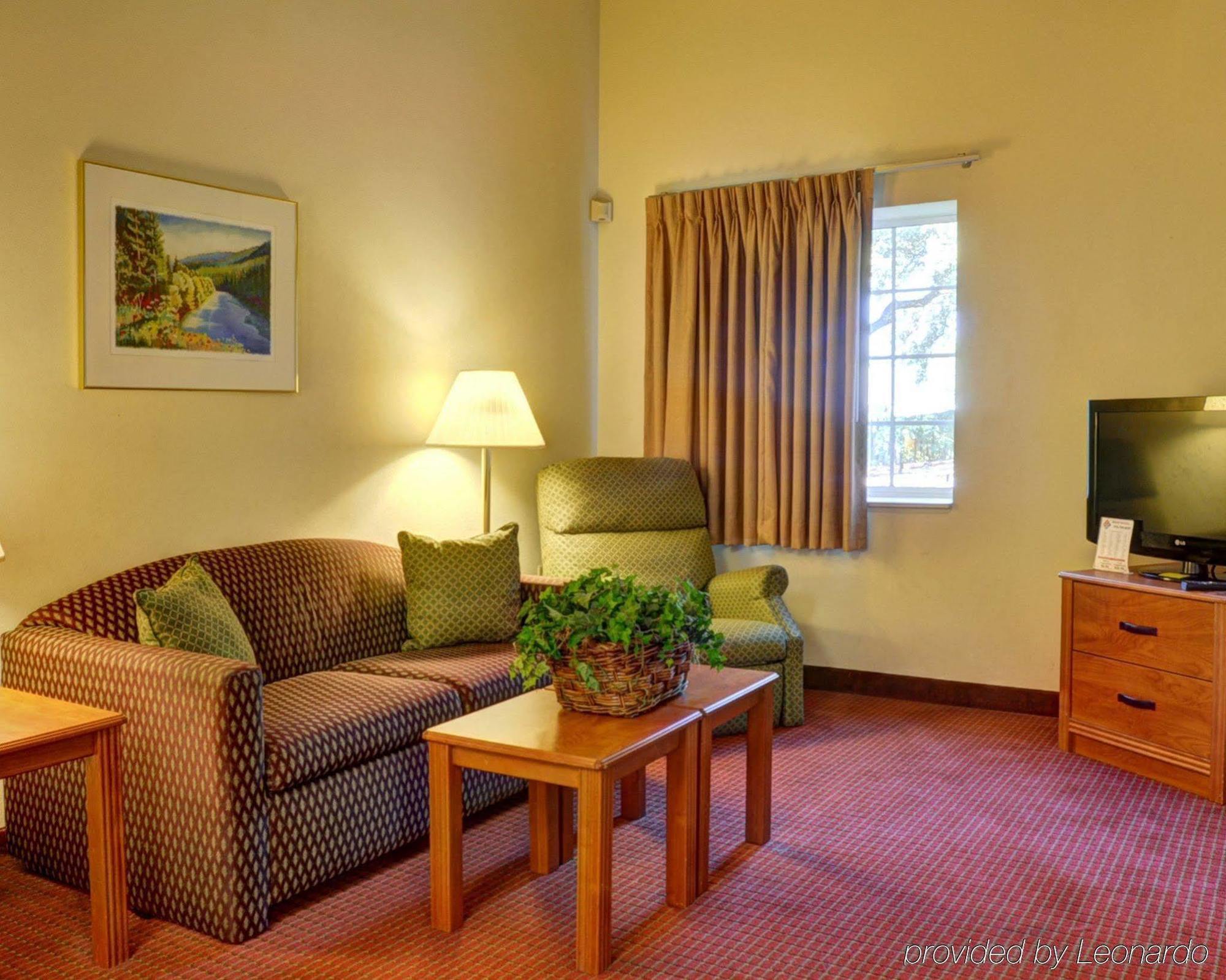 Mainstay Suites Wilmington - University Area Exterior photo
